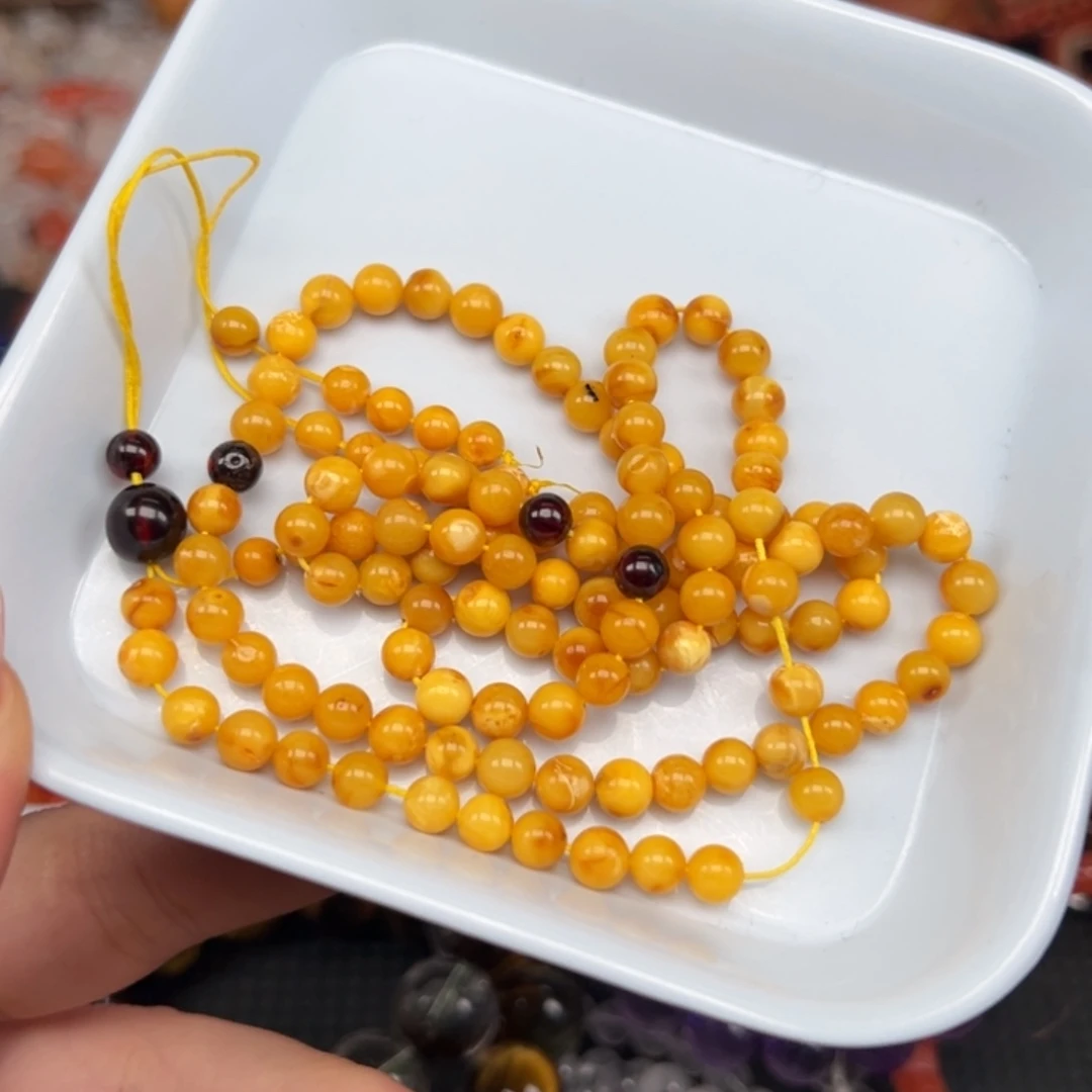 琥珀未镶嵌手链多样性