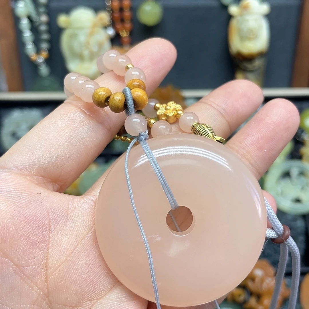 未镶嵌蛇纹石玉颈饰