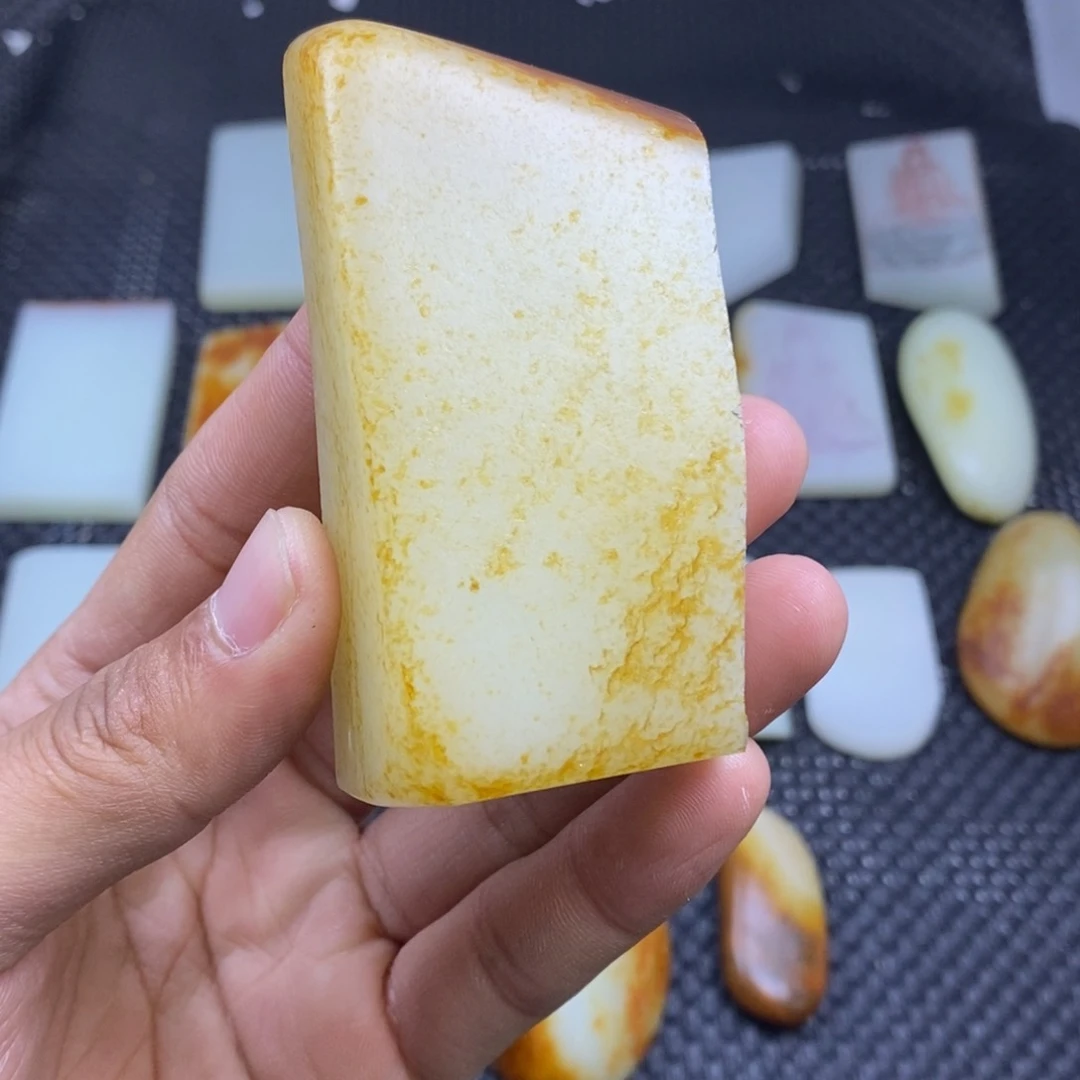 未镶嵌吊坠定制和田玉凡****中