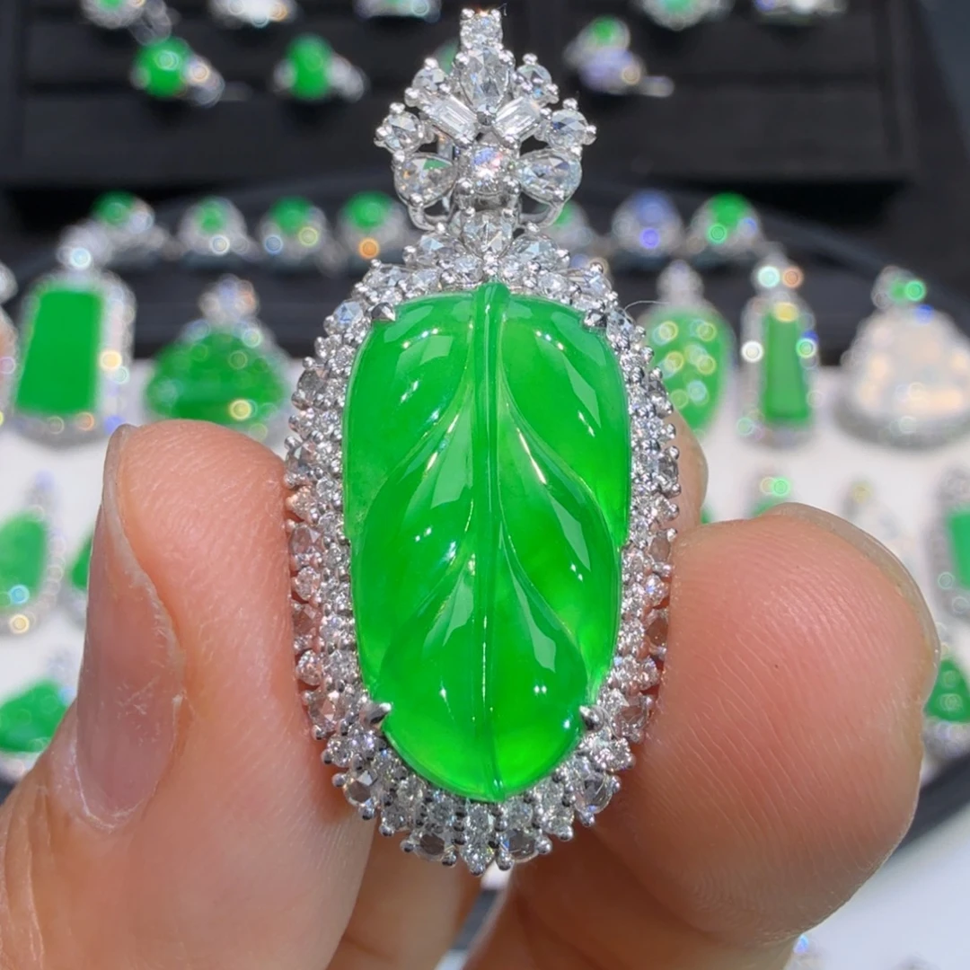 翡翠18K金镶嵌颈饰收到货48小时鉴赏期