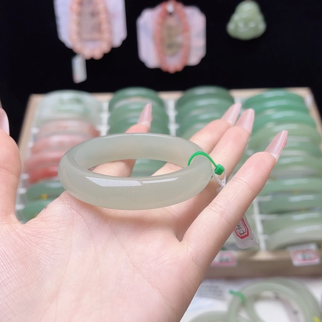 石英质玉未镶嵌手镯52