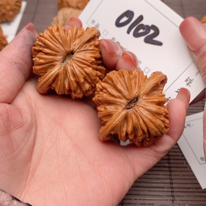 文玩核桃吊坠44楼子0102