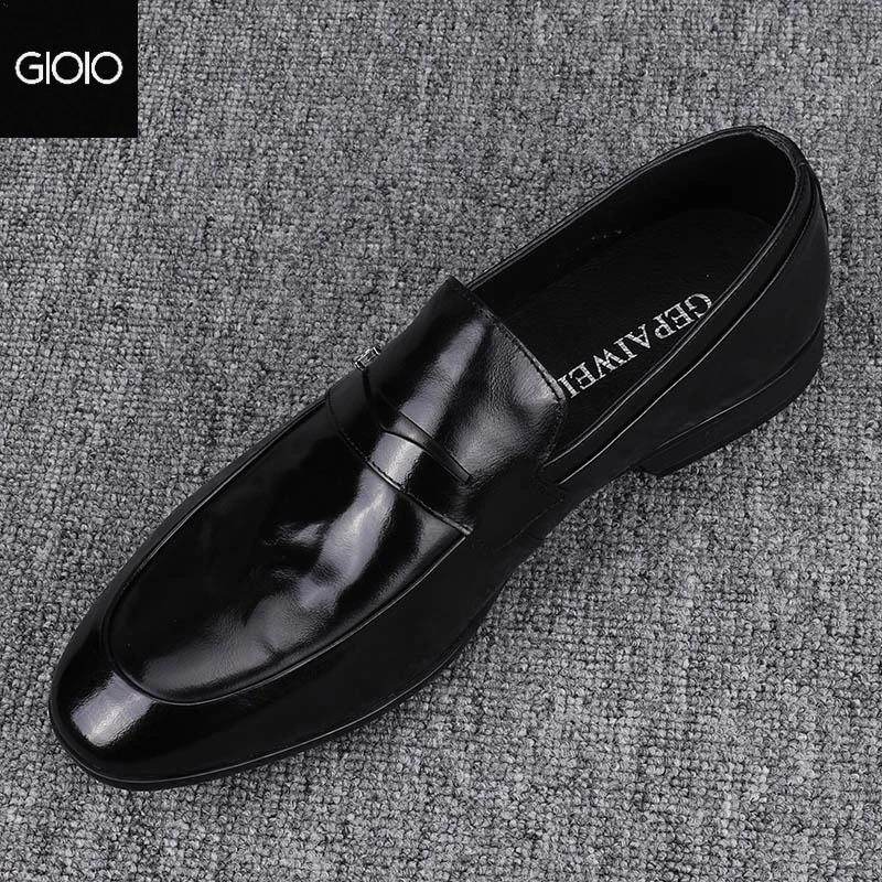 纯皮男鞋透气春季新款潮流瘦版男士休闲黑色软底百搭真皮商务皮鞋