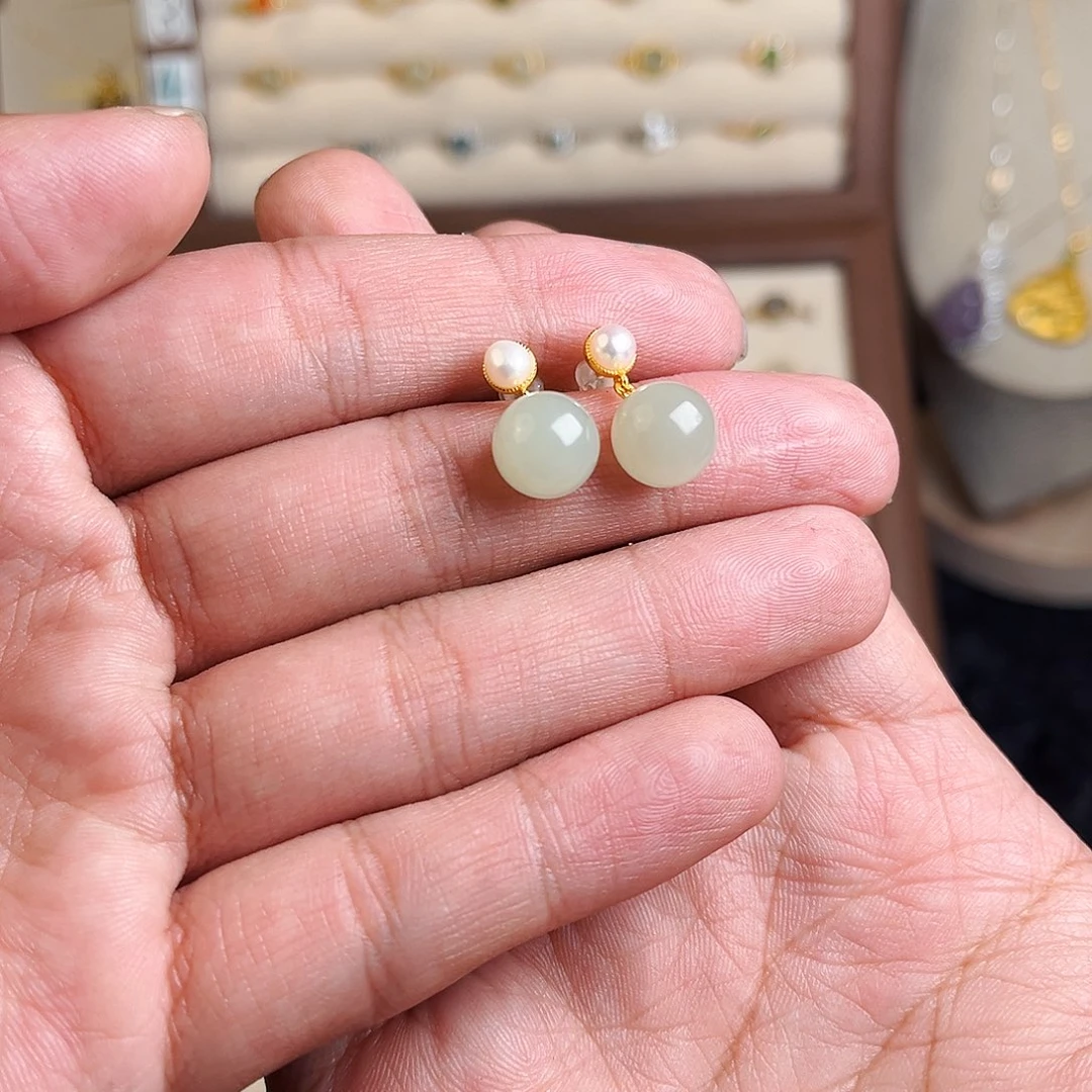 和田玉耳饰银S925镶嵌暖***?晴水珠珠