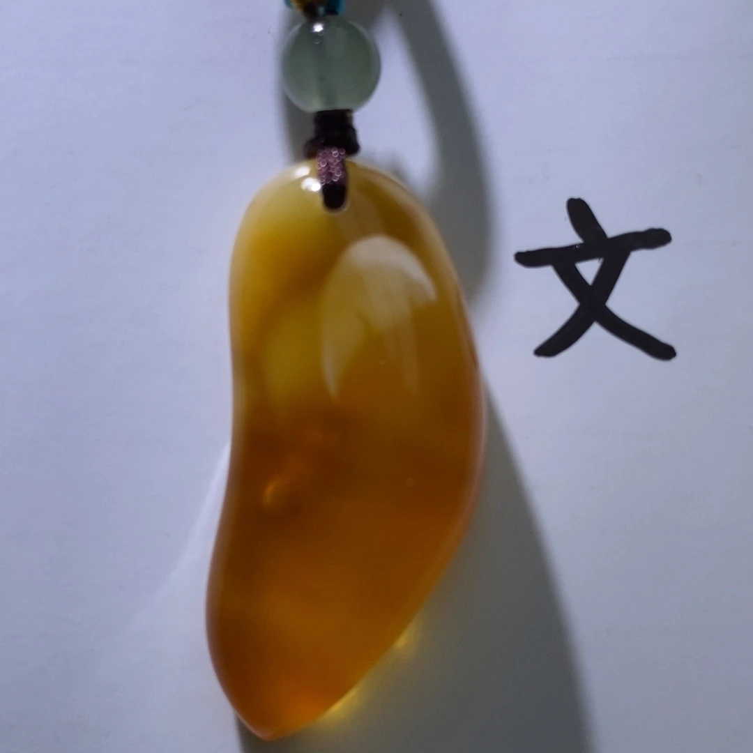 琥珀未镶嵌珠宝奇石18