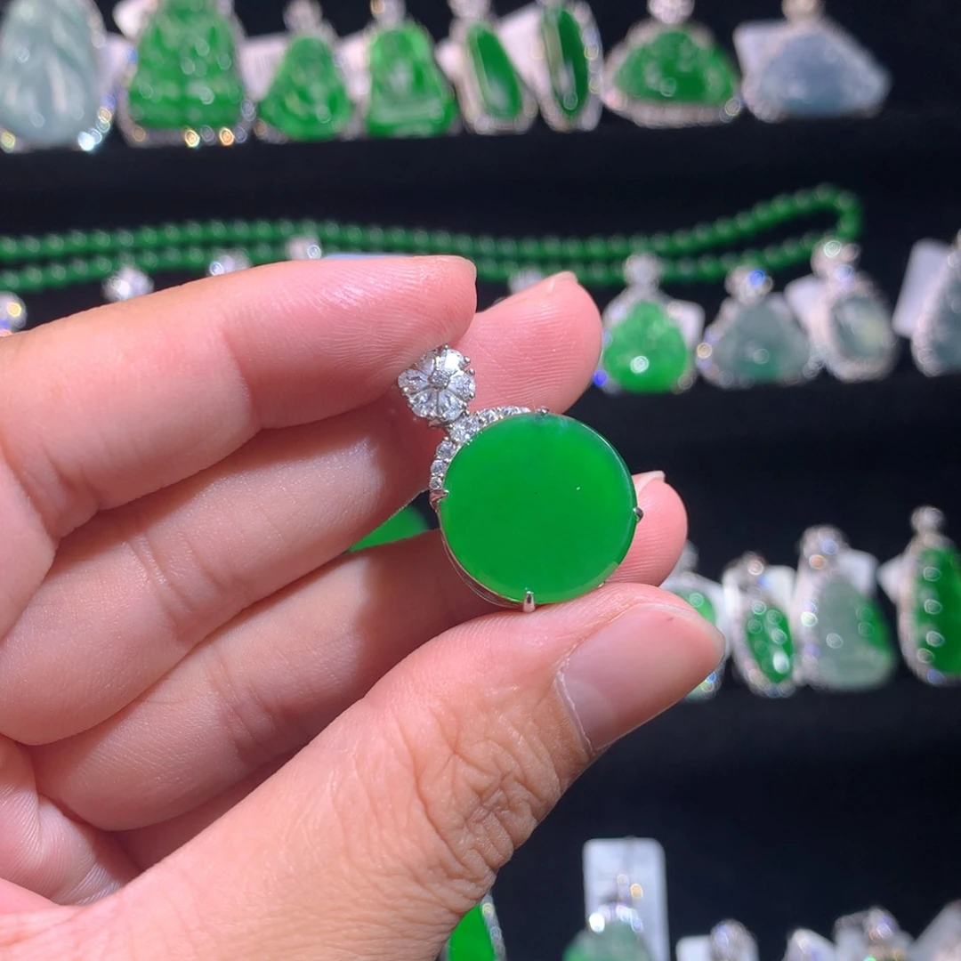 【闪购商品】颈饰银S925镶嵌翡翠天然翡翠