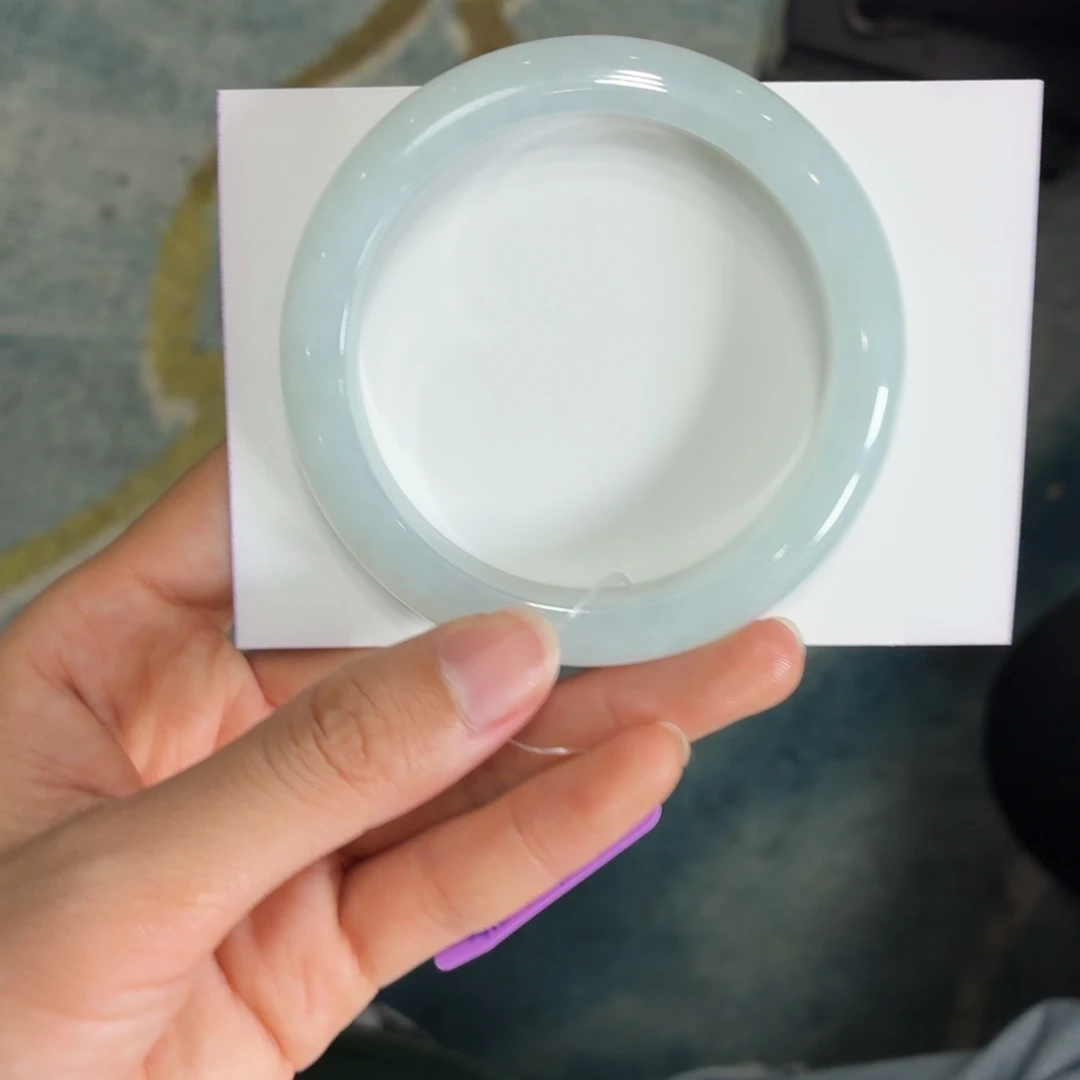 翡翠手镯未镶嵌翡翠手镯