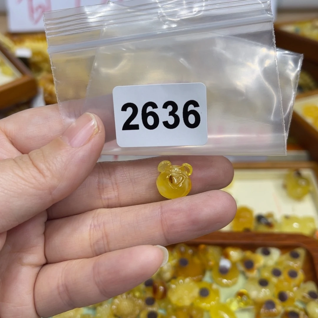 琥珀珠宝奇石未镶嵌