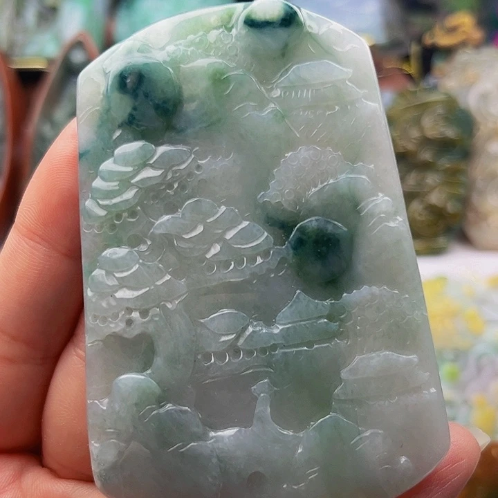 翡翠未镶嵌颈饰挂件