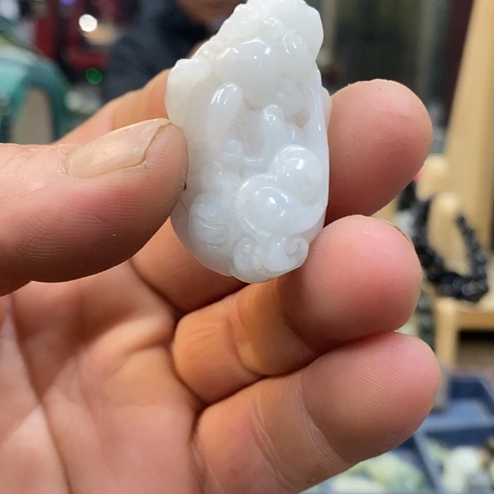 和田玉（糖玉）未镶嵌颈饰