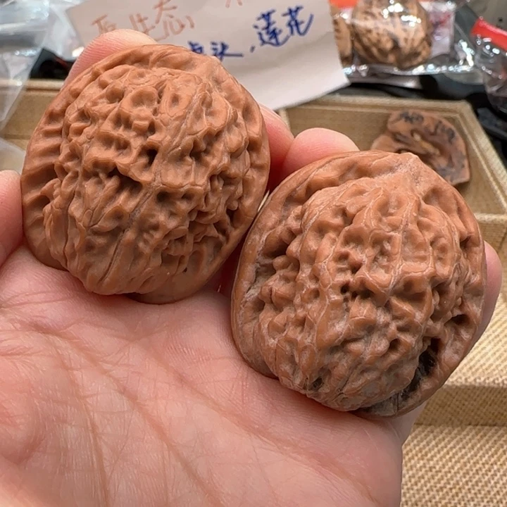 尚***武把件文玩核桃莲花37尖黄特价