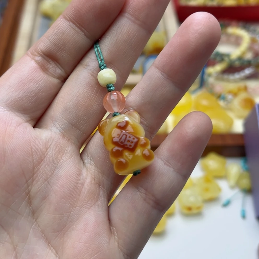 【闪购商品】蜜蜡裸石未镶嵌配饰