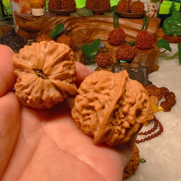 文玩核桃吊坠紫金锤，洛图庄