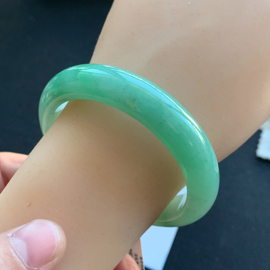 翡翠未镶嵌手镯26号52正