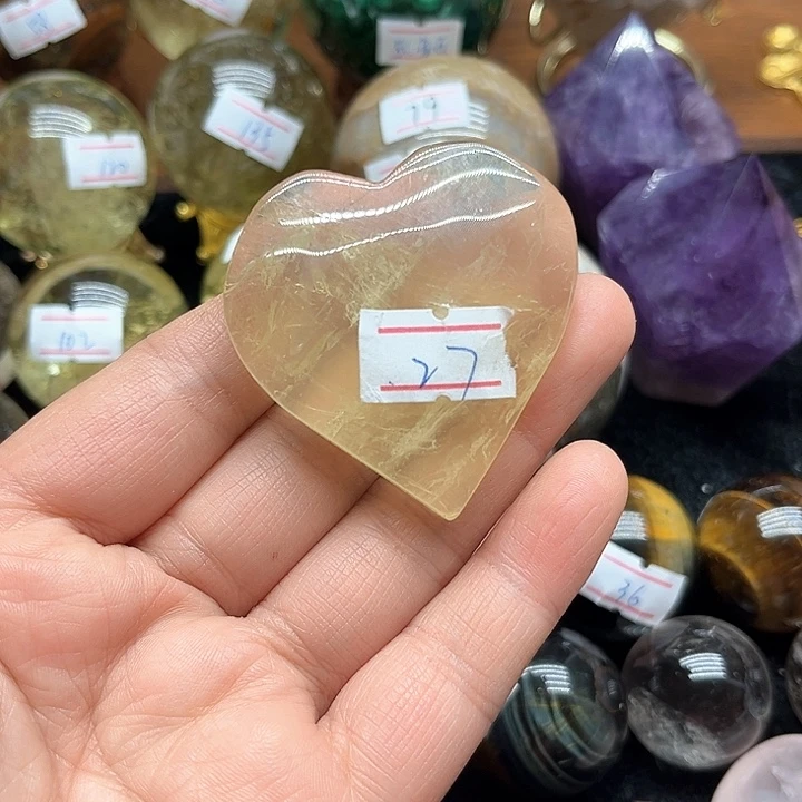 水晶48克黄水晶爱心未镶嵌