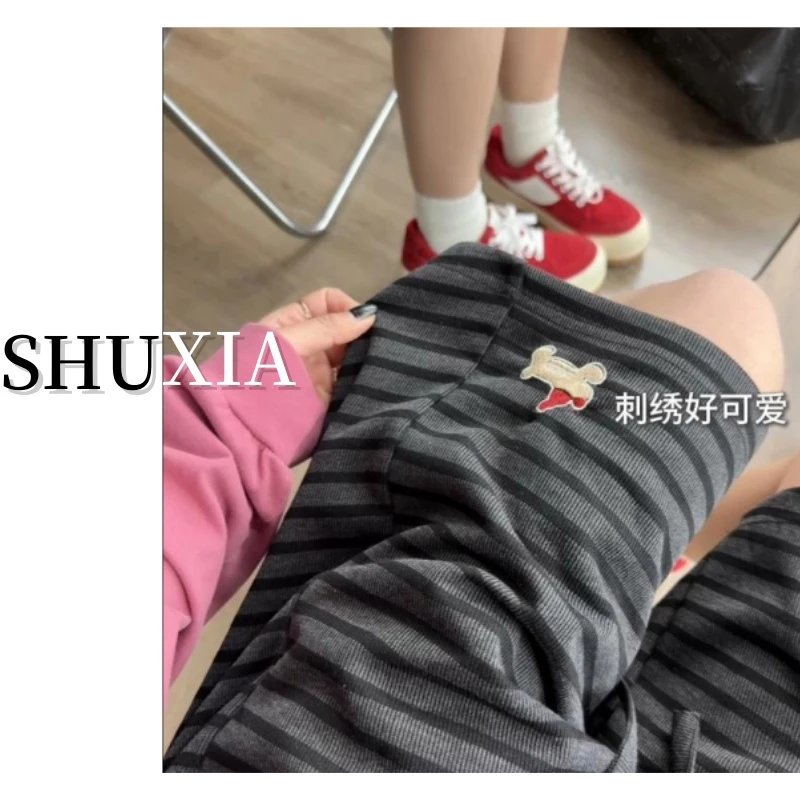 2025新款胖MM小狗刺绣女夏季宽松过膝运动垂感百搭休闲短裤