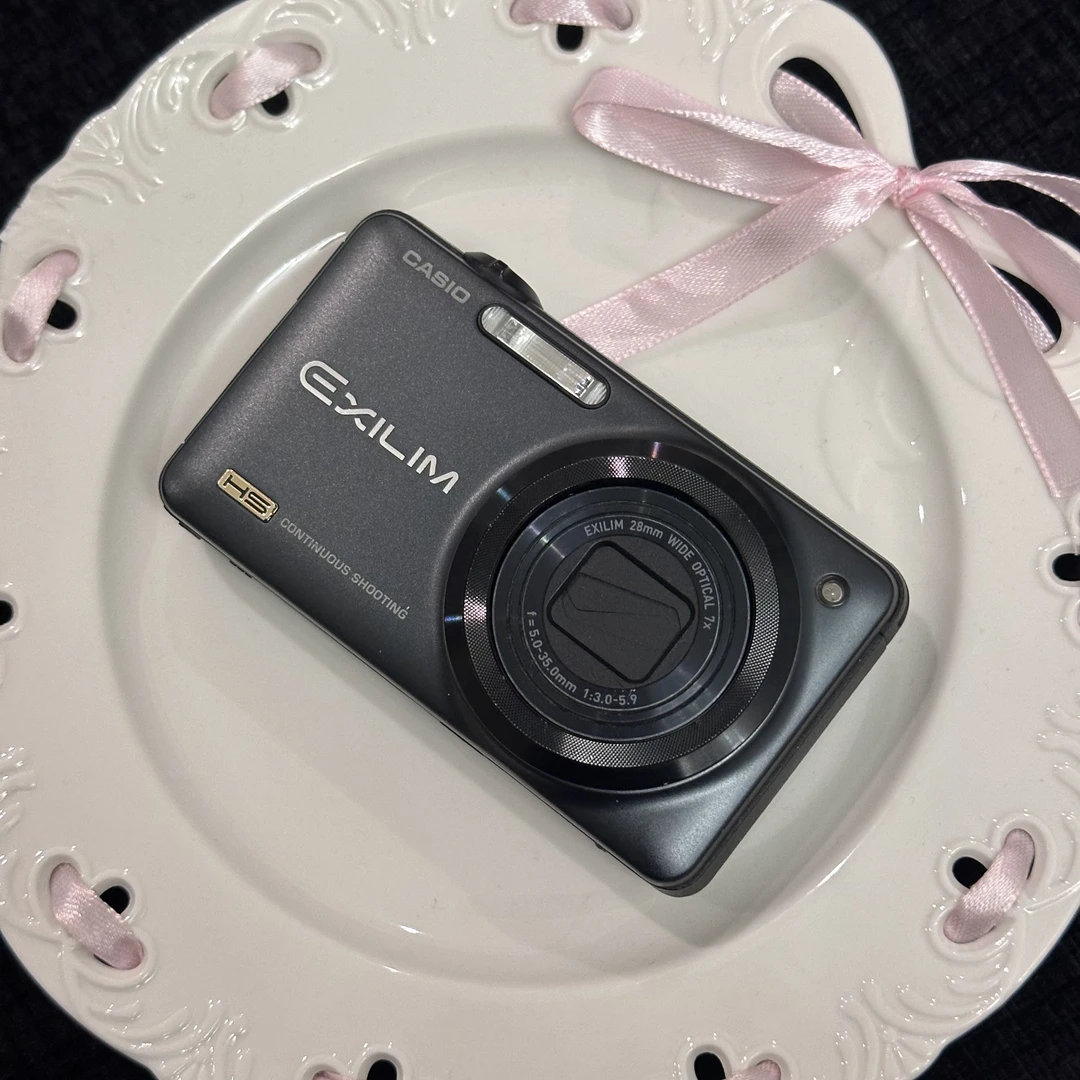 9新 Casio/卡西欧 zr10中文1200w像素7倍学生相机氛围感摄影