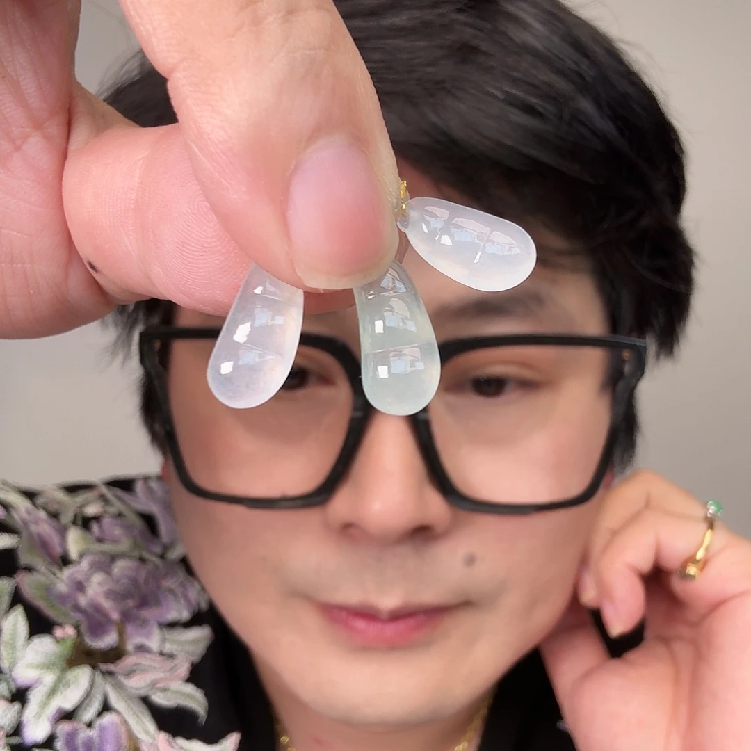 翡翠18K金镶嵌颈饰多样性一个