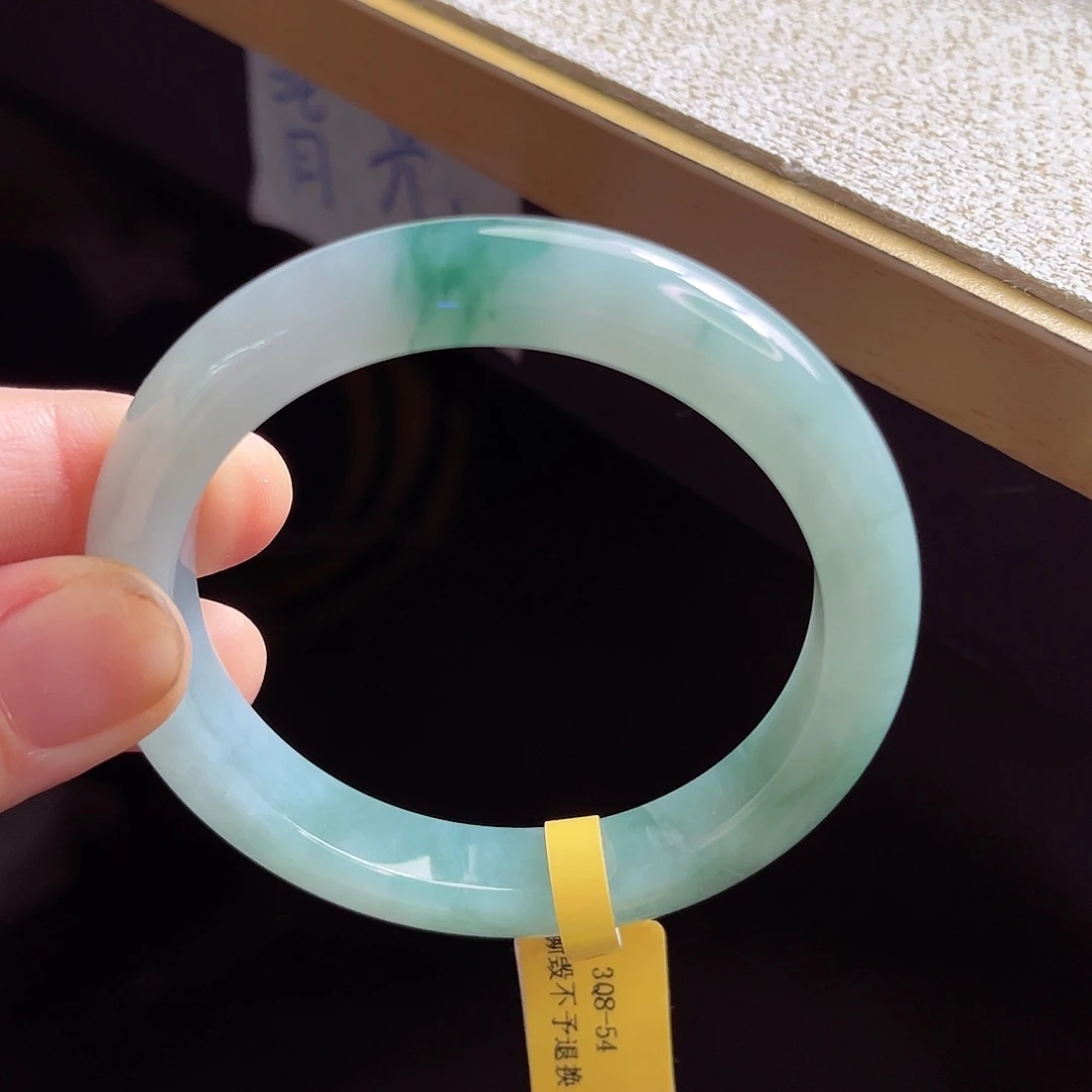 翡翠手镯未镶嵌手镯