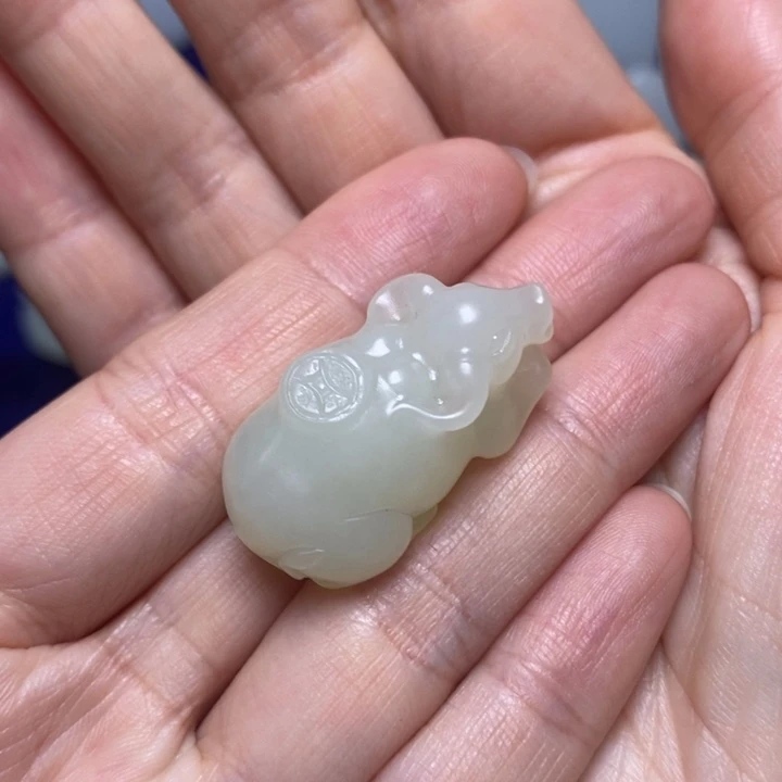 和田玉未镶嵌珠宝奇石