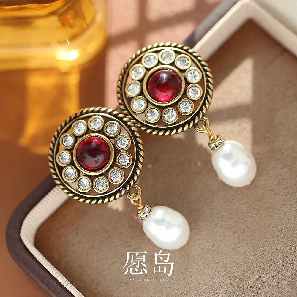 愿岛 黄铜仿珍珠耳饰 法式复古气质古铜色锆石仿珍珠耳钉EH2318