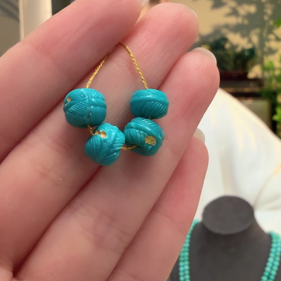 绿松石未镶嵌颈饰