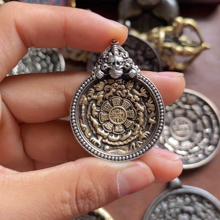 颈饰琉璃故****花喜欢的朋友