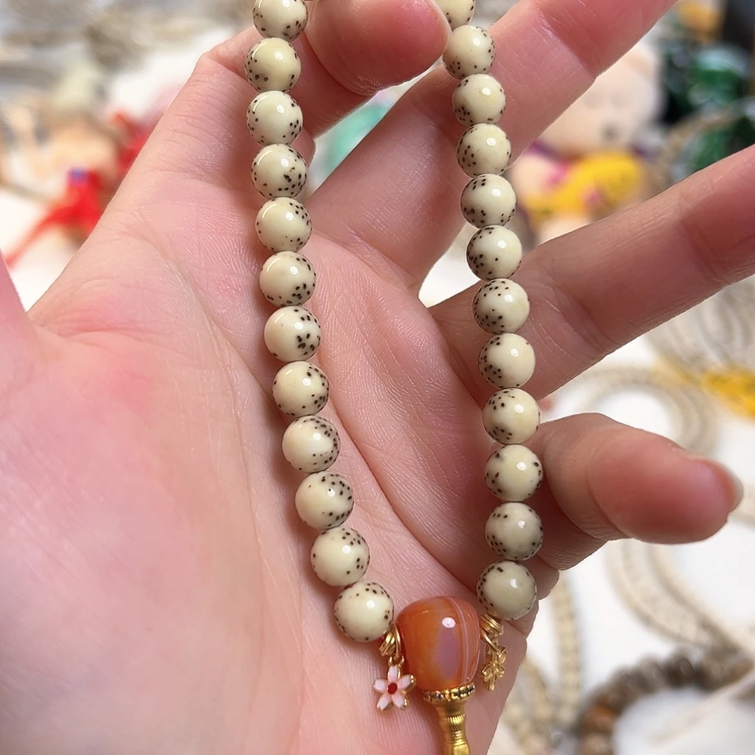 星月菩提吊坠套出 7.8毫米河豚大留白圆珠