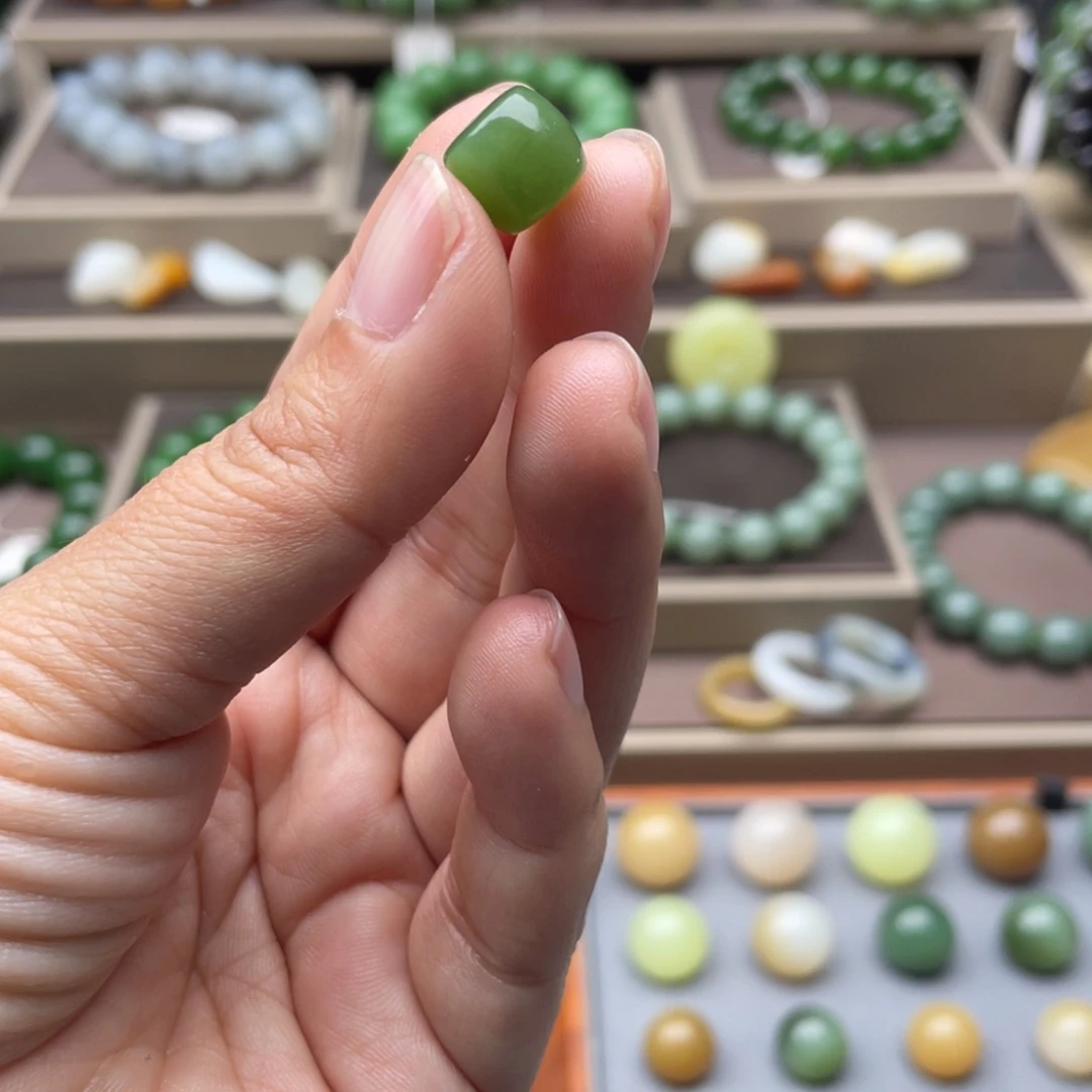 王****和田玉未镶嵌手链