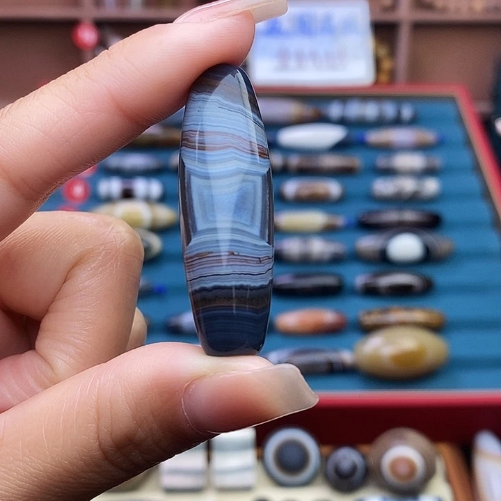 彩***y玛瑙/玉髓未镶嵌颈饰