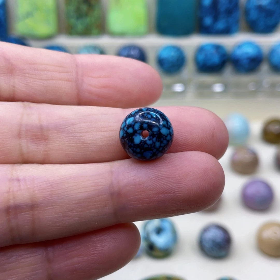 未镶嵌绿松石颈饰