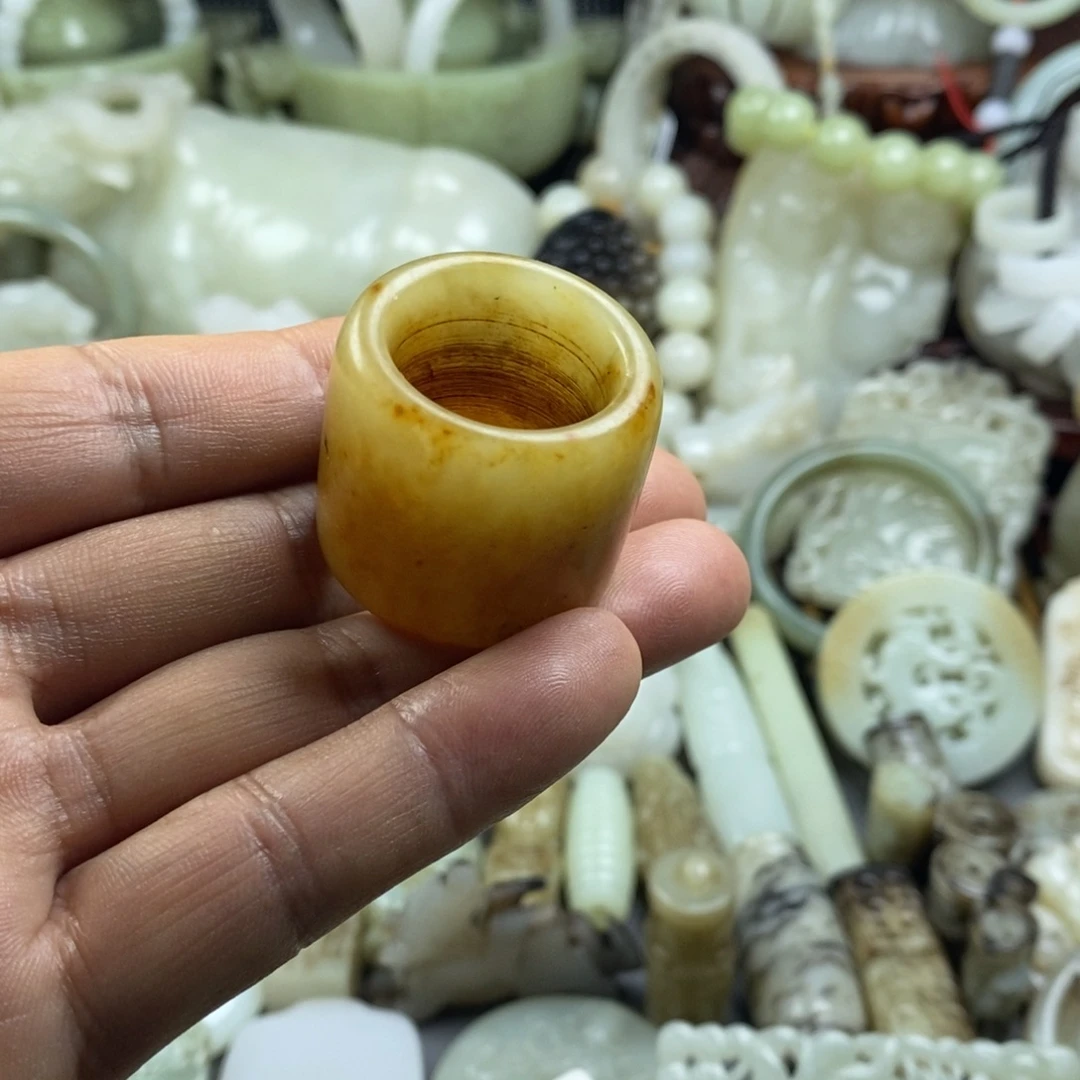 和田玉（糖玉）未镶嵌颈饰