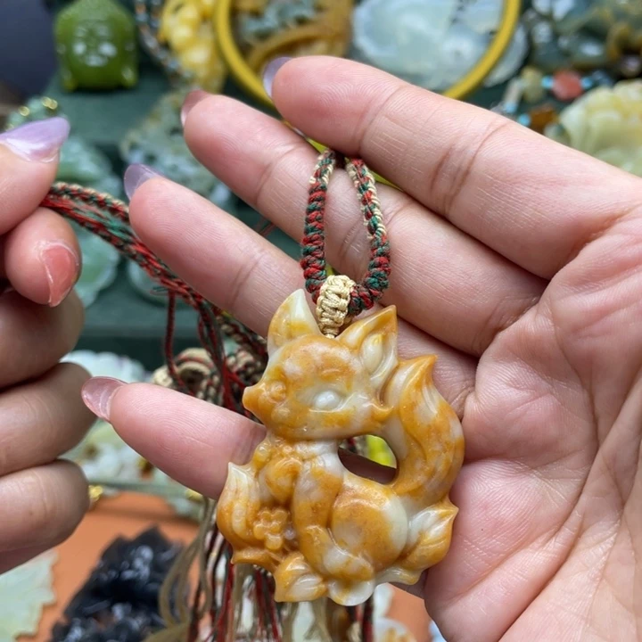 蛇纹石玉未镶嵌吊坠