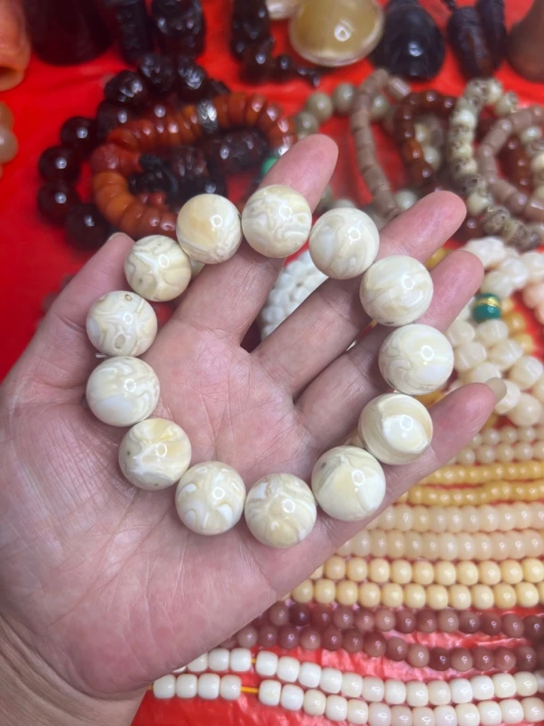 驼牙圆珠，18尺寸白色