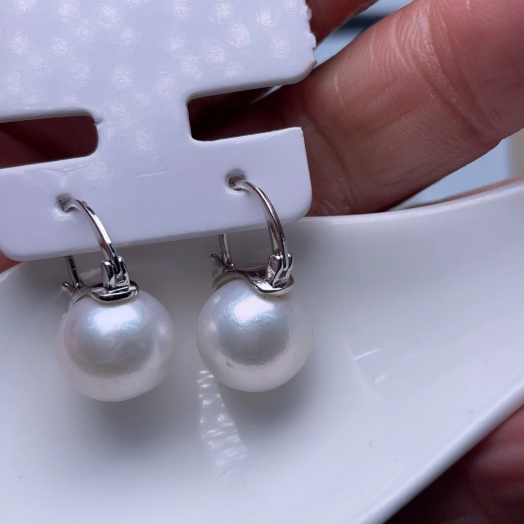 未镶嵌淡水珍珠耳饰