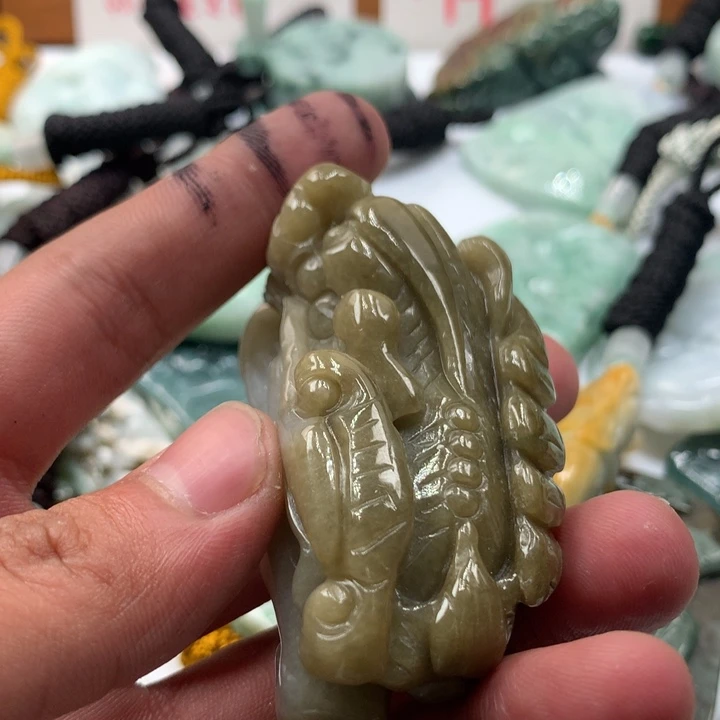 颈饰未镶嵌翡翠保真天然a货翡翠