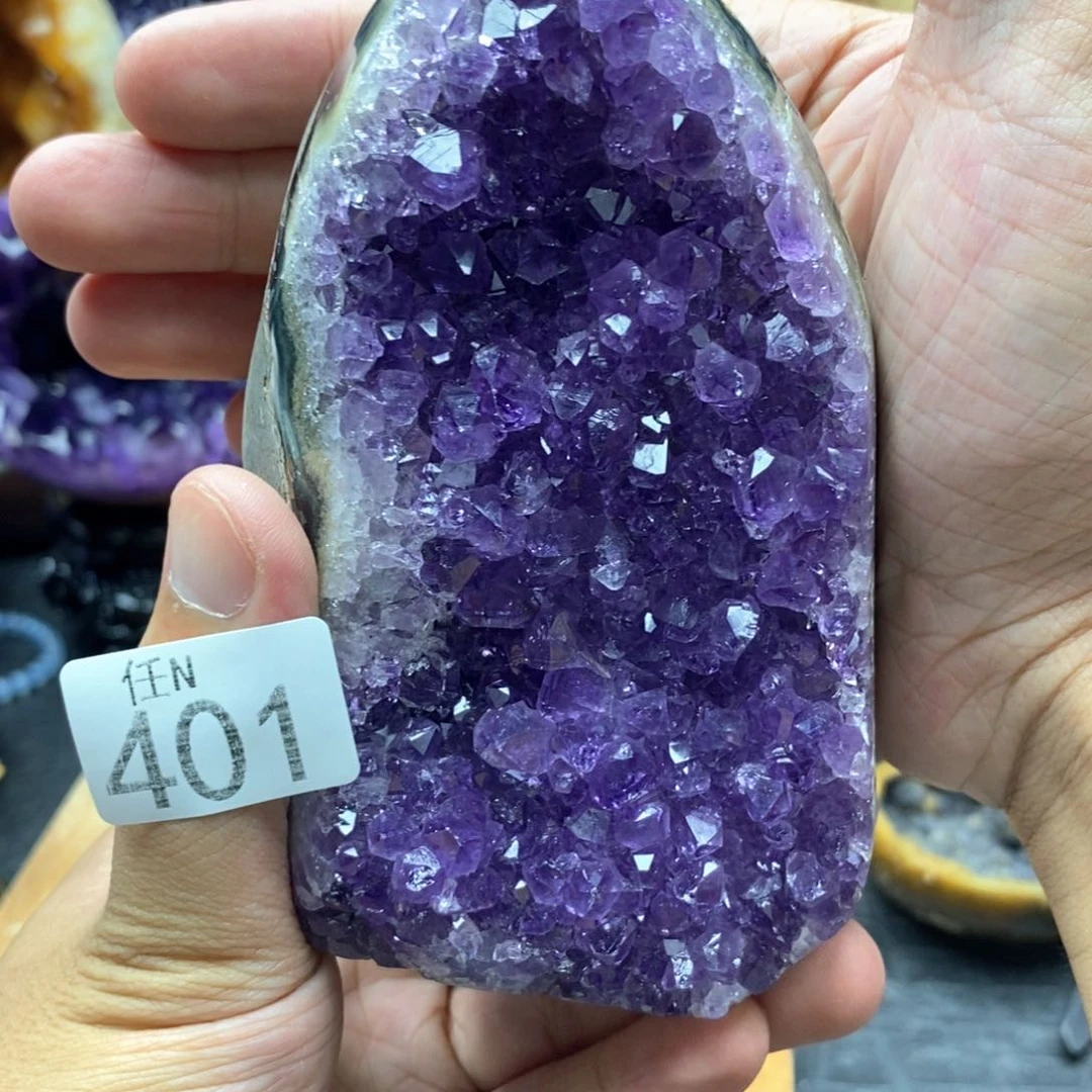 未镶嵌水晶大型摆件（非配饰）