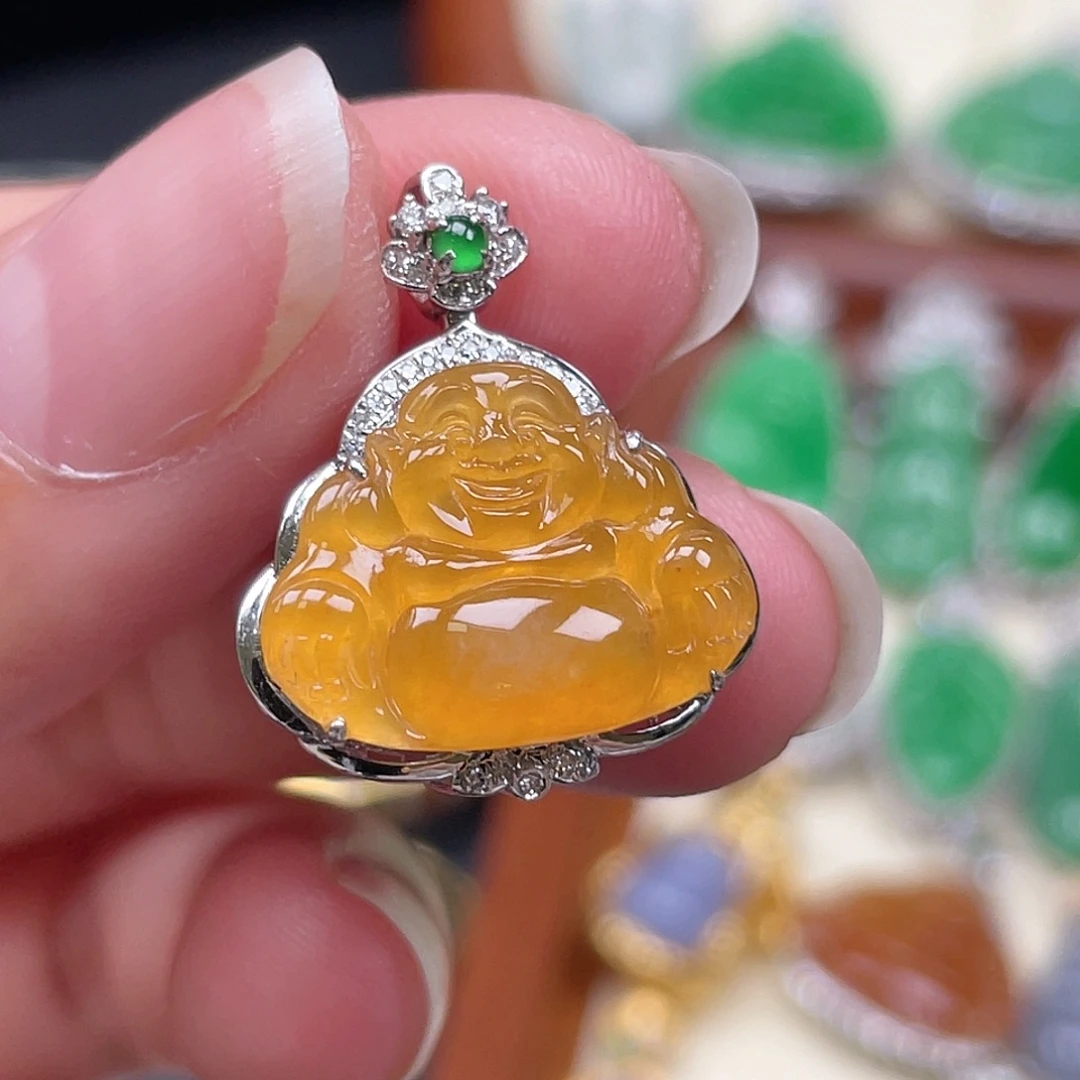 翡翠18K金镶嵌颈饰冰黄翡佛公