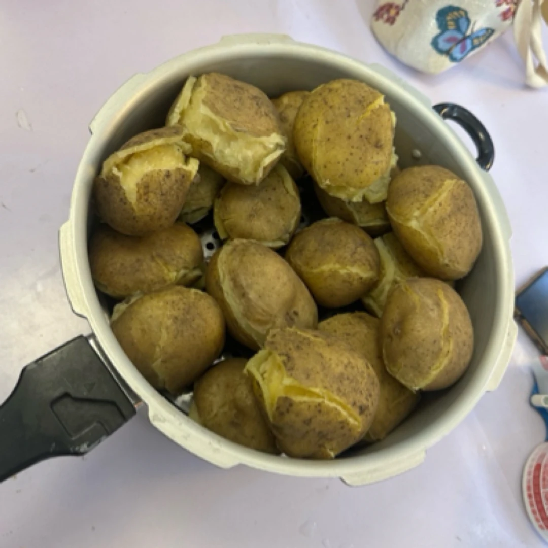 开花土豆巧家高山开花冬瓜洋芋饭的洋芋土豆