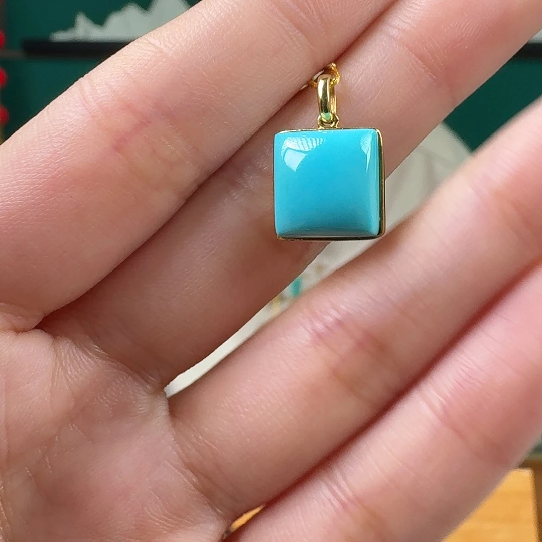 绿松石18K金镶嵌挂件