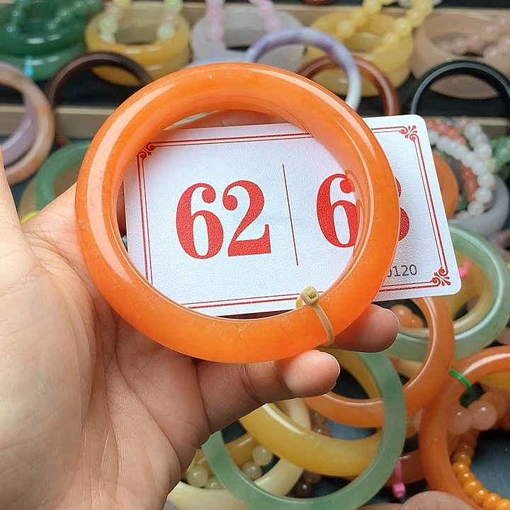 石英质玉（黄龙玉）未镶嵌手镯