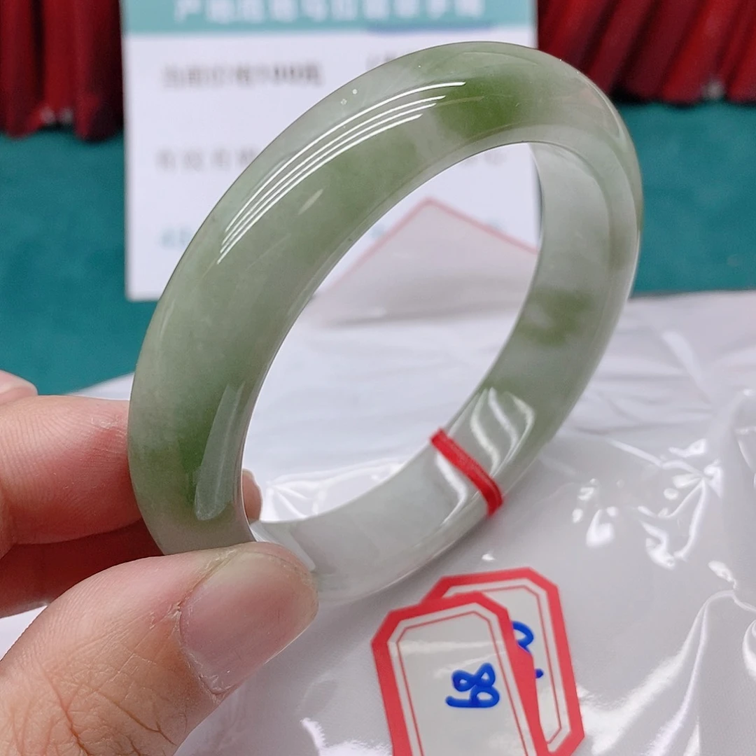 翡翠手镯未镶嵌紫*68888888