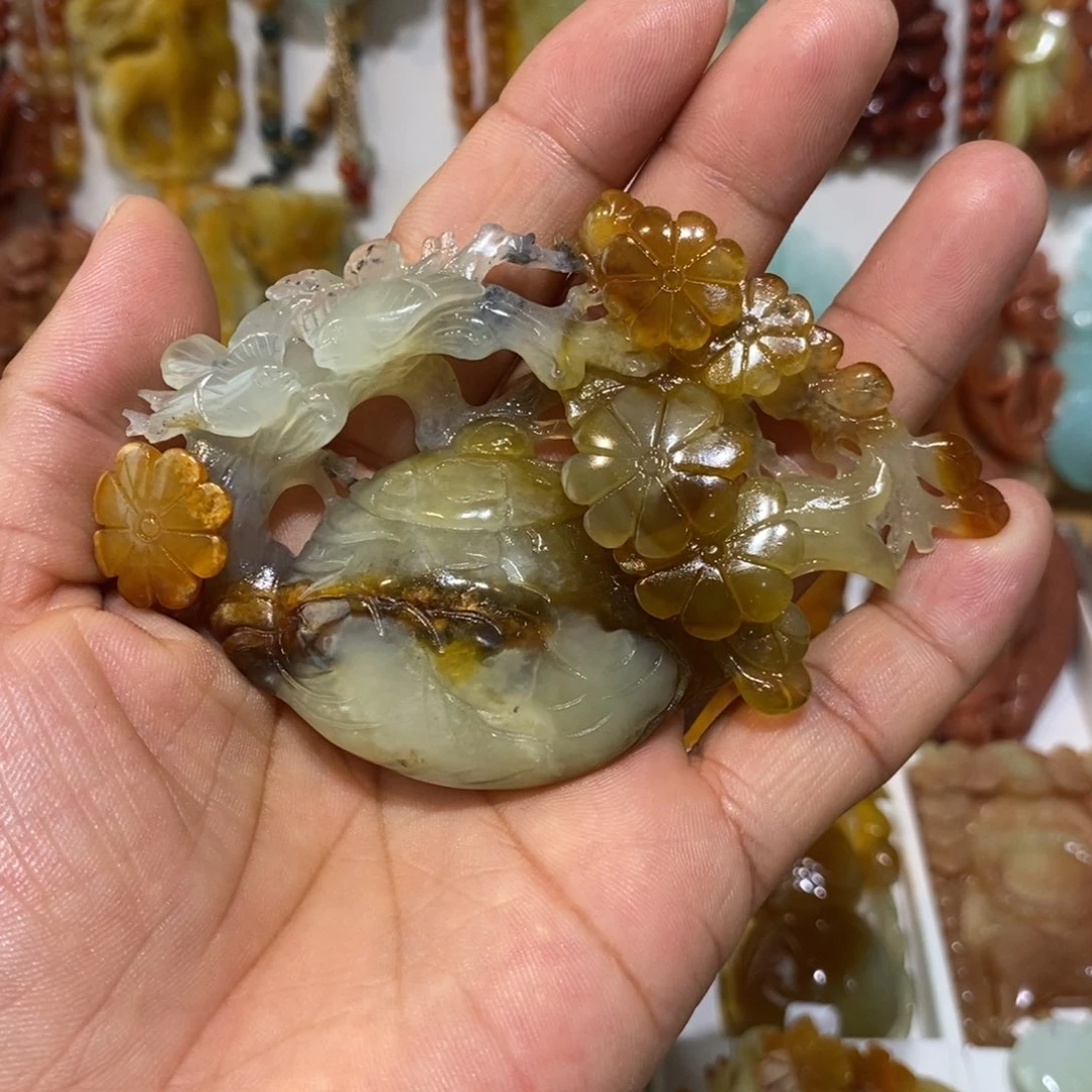 蛇纹石玉未镶嵌颈饰