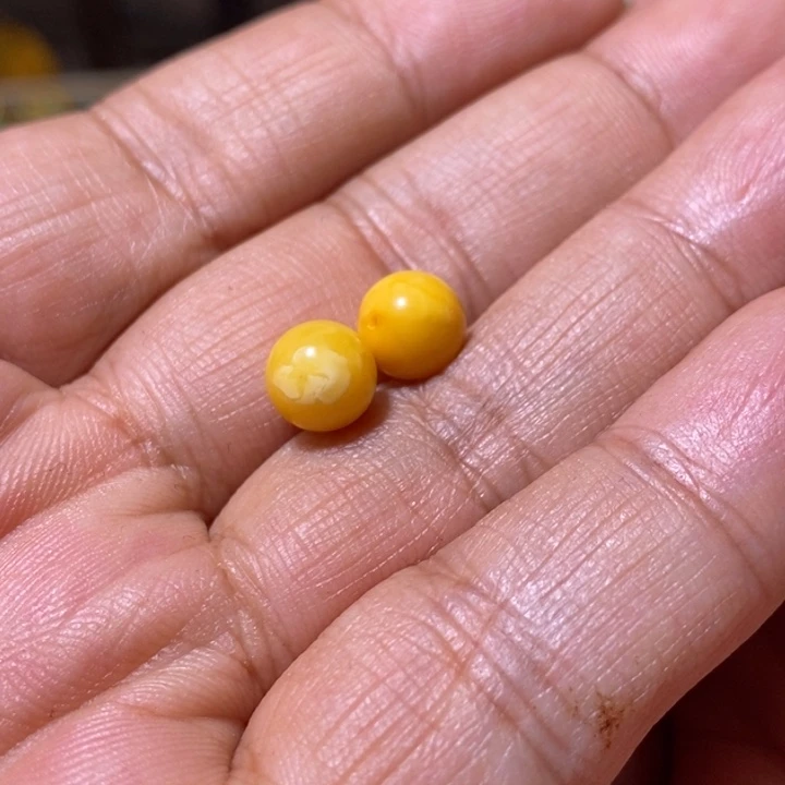 蜜蜡裸石未镶嵌配饰