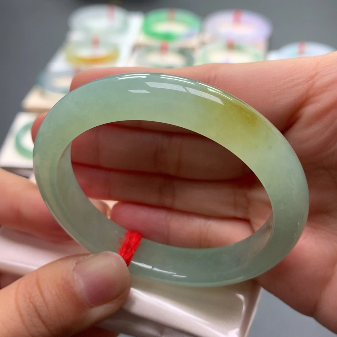 翡翠未镶嵌手镯12号50.6正晴底飘桂花糖