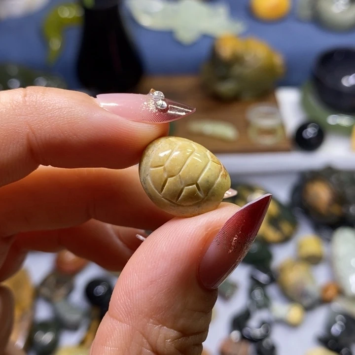 岫岩河磨玉（透闪石质玉）未镶嵌挂件