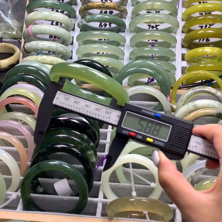 合金蛇纹石玉手链195