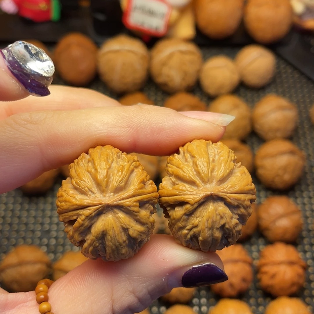 文玩核桃吊坠30尺闷尖粗筋元宝0005