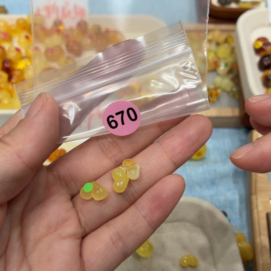 琥珀未镶嵌珠宝奇石