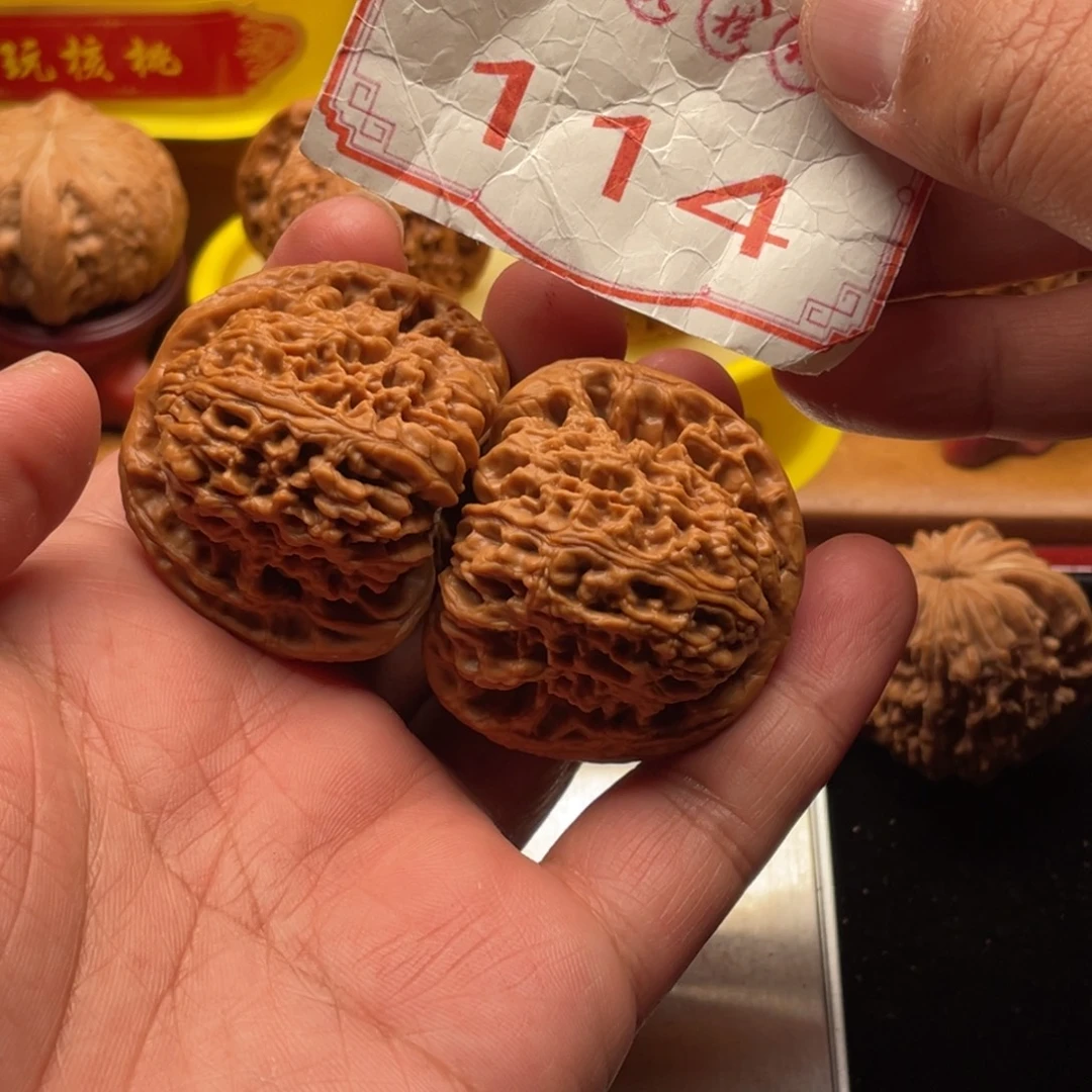文玩核桃吊坠南疆